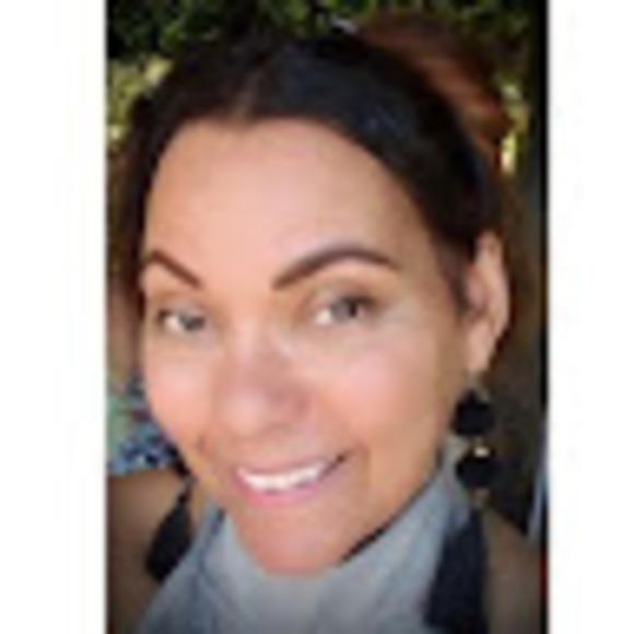 Meet your Posher, Elizabeth - Picture 1 of 1